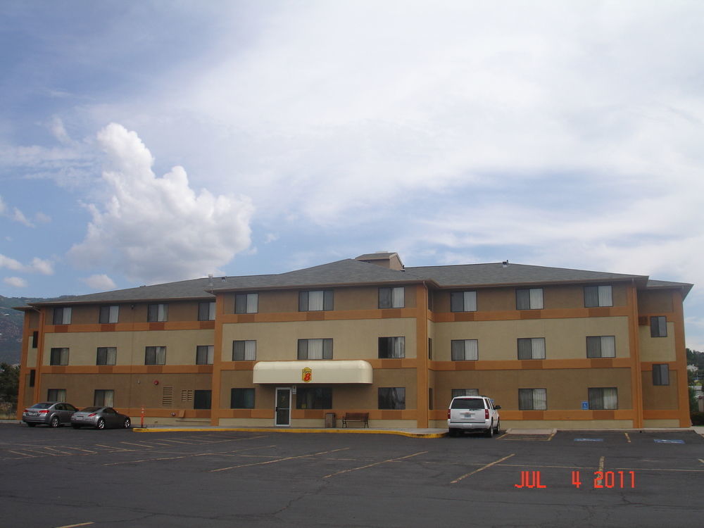 Super 8 By Wyndham Cedar City Exterior foto